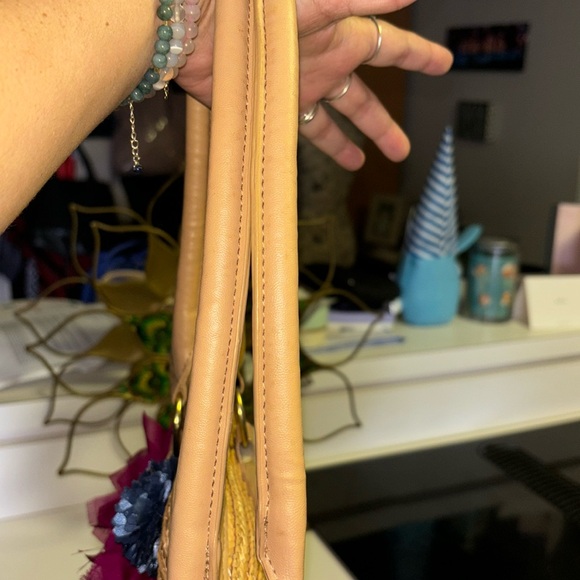 BETSEY JOHNSON FLORAL STRAW TOTE - Picture 13 of 16